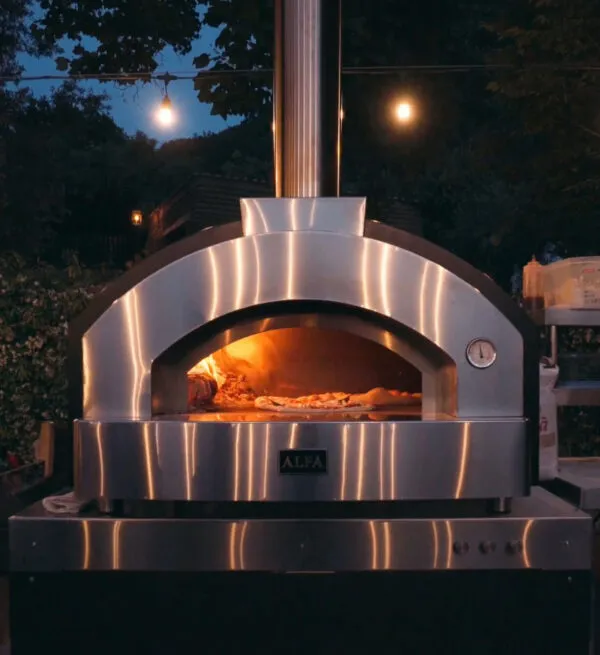 Wood-Fired Oven for a Pizzeria: How to Choose the Right Professional Model
